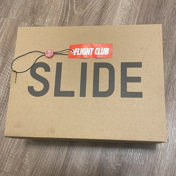 Yeezy slides onyx (size 9us) - Picture 4 of 6